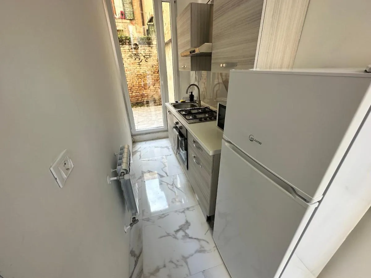 Calle De Le Pazienze Apartments Βενετία 0*,  Ιταλία