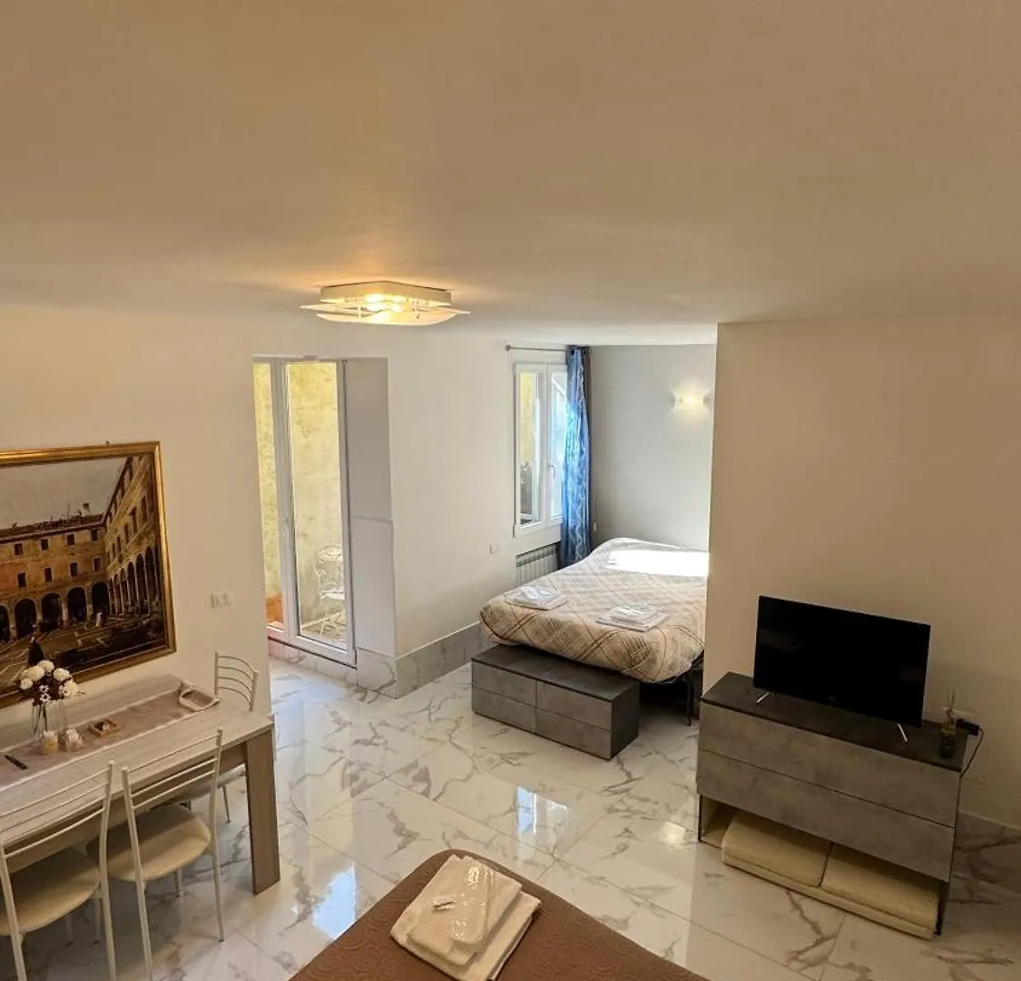 Calle De Le Pazienze Apartments Βενετία 0*,
